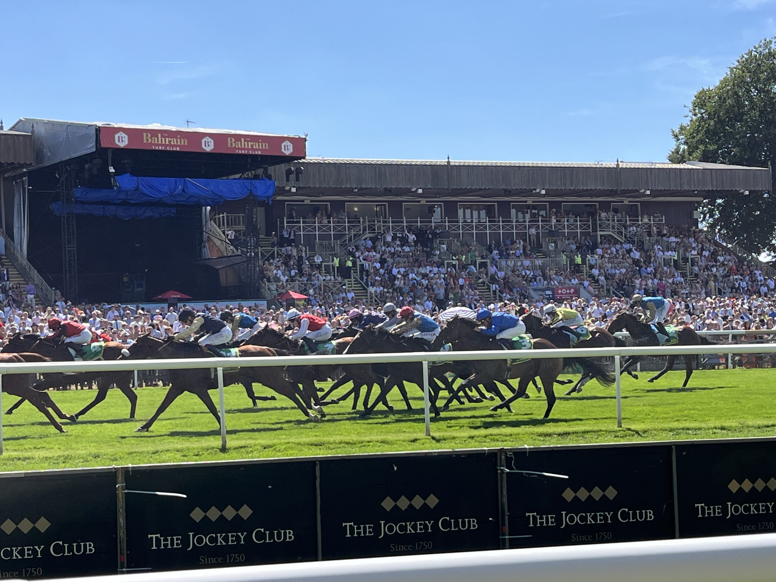 Mastermelt team enjoyed a spectacular day out at Ladies Day at Newmarket Races